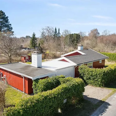 Family-friendly Cottage, Secluded, 3 Terraces * Vejby