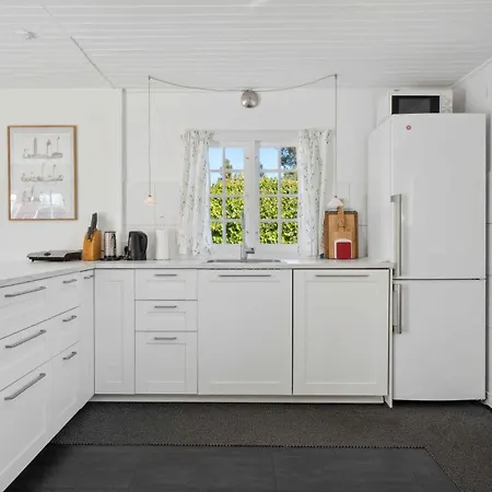 Family-friendly Secluded 3 Terraces Feriehus Vejby