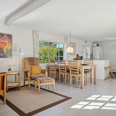 Family-friendly Secluded 3 Terraces * Vejby
